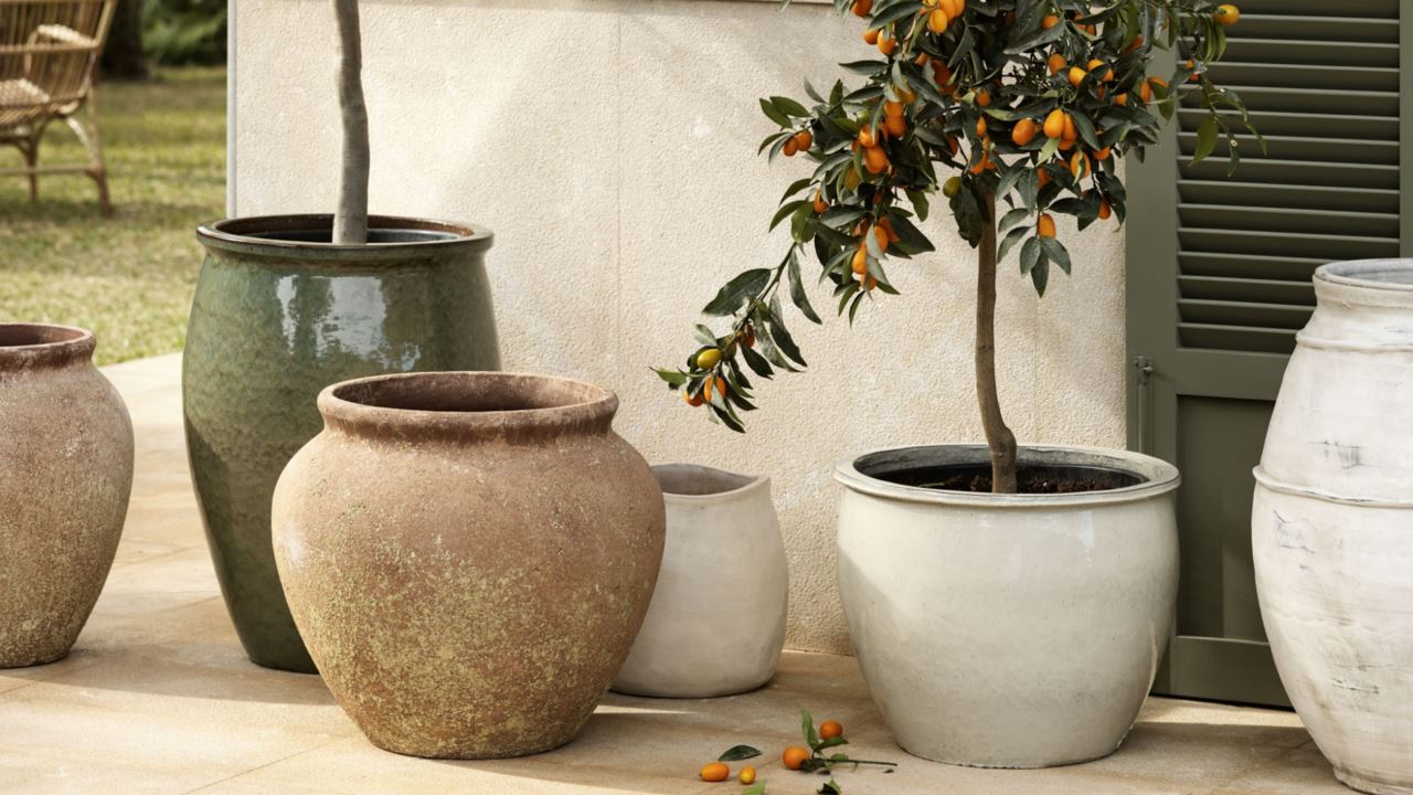 Lillepotid  õueruumi