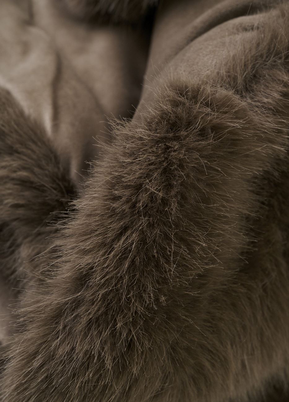 Karusnahast pleed hallikaspruun - 2