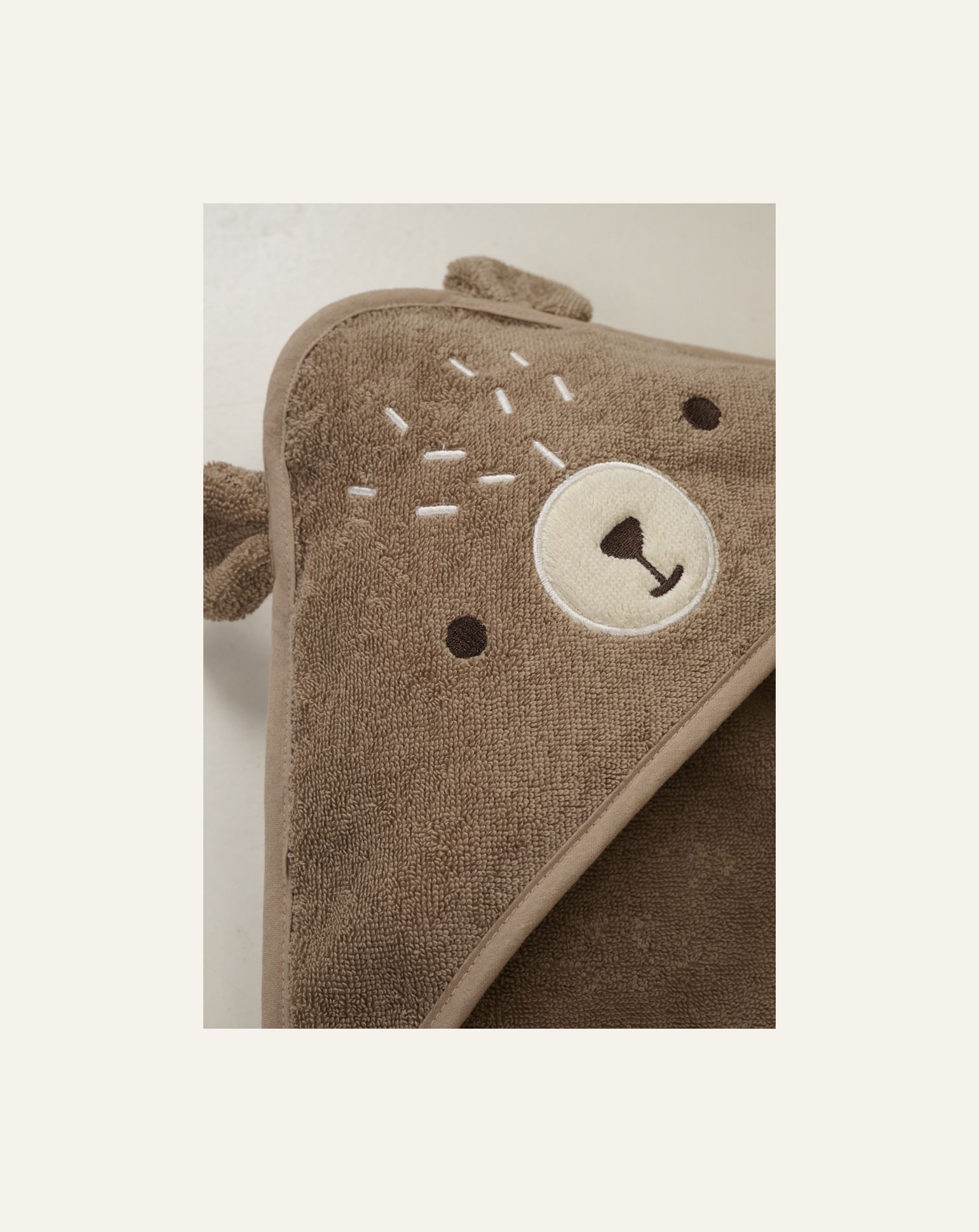 Kapuutsiga rätik pruun - 2