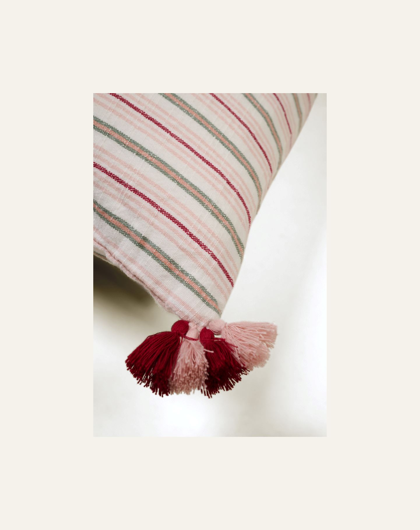 Dekoratiivpadi mitmevärviline - 2