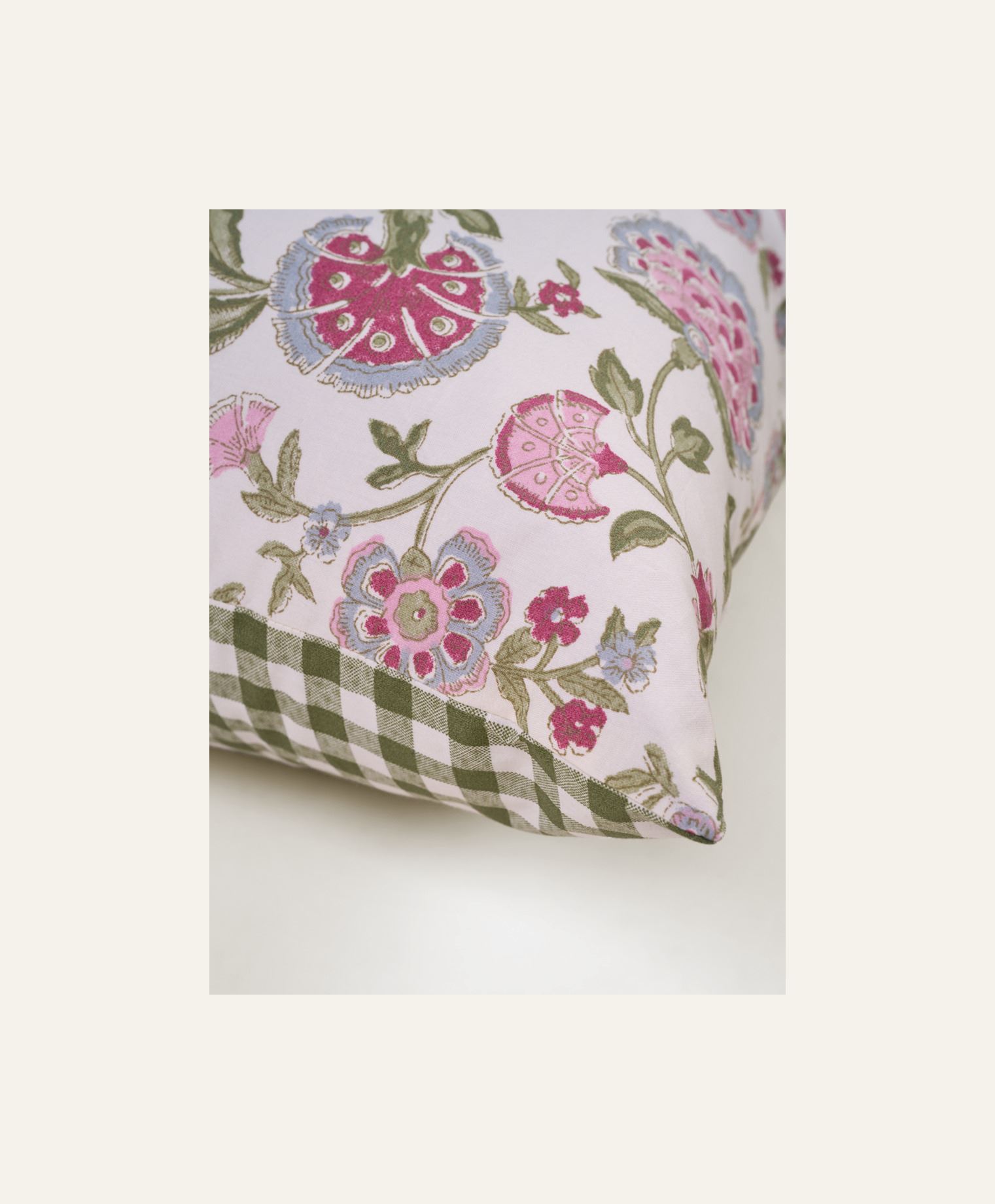 Dekoratiivpadi mitmevärviline - 2