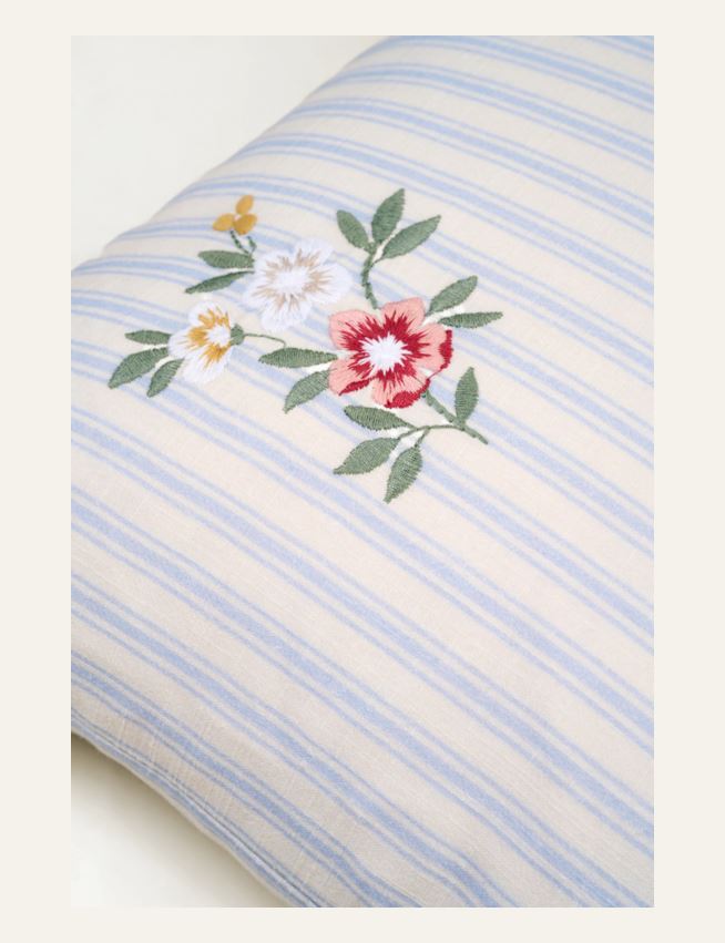 Dekoratiivpadja kate mitmevärviline - 2