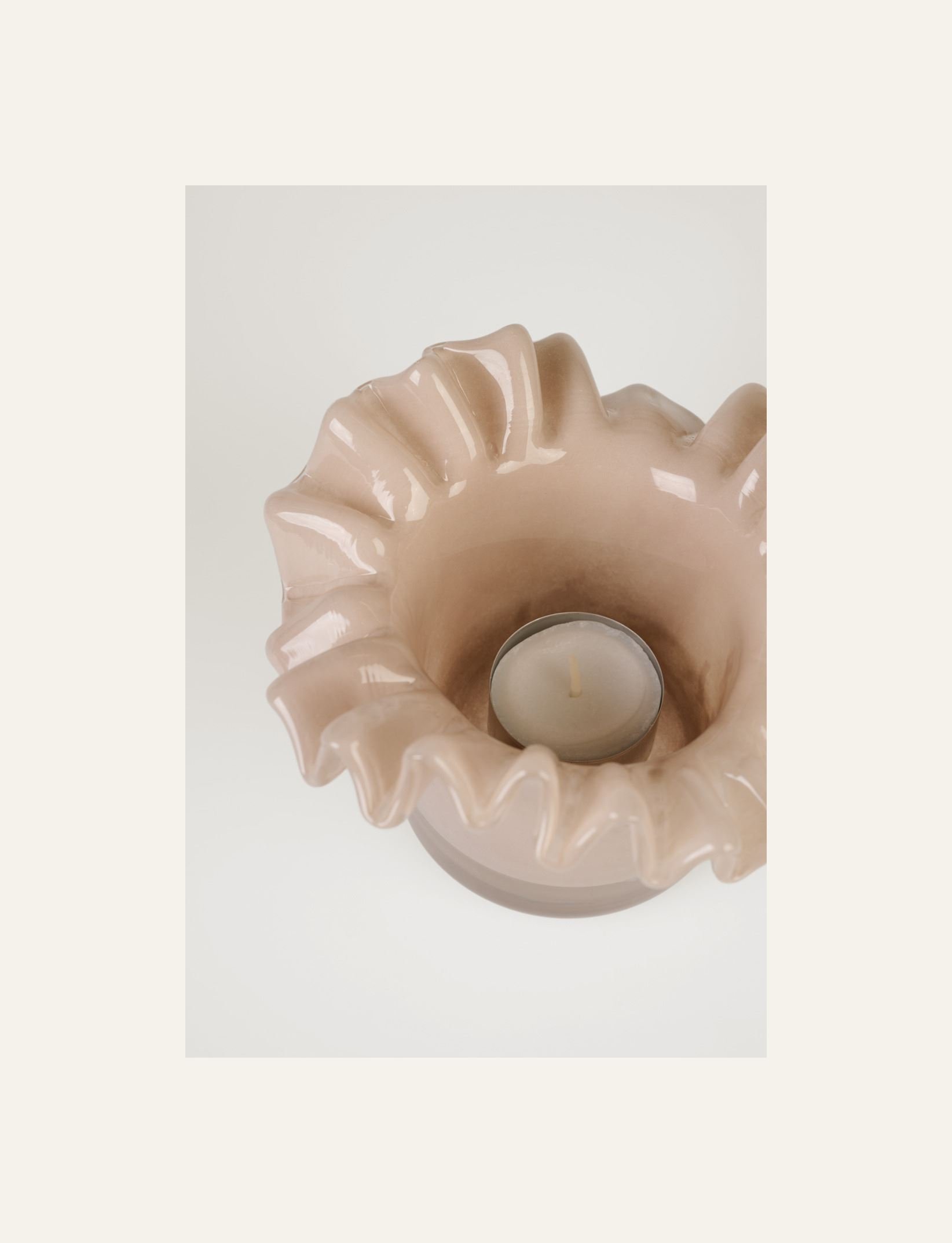 Küünlalatern hallikaspruun - 2