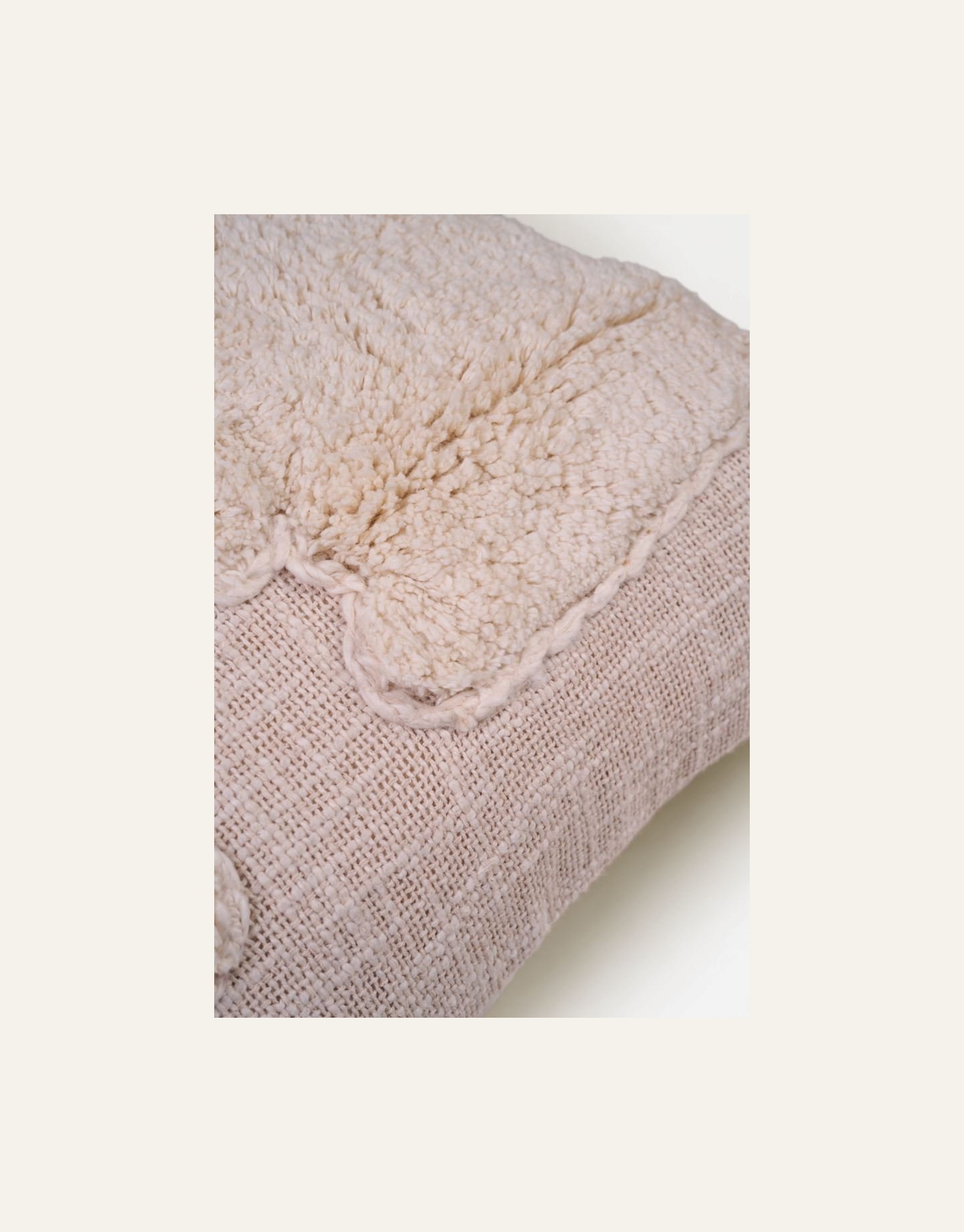 Dekoratiivpadja kate loodusvalge - 2