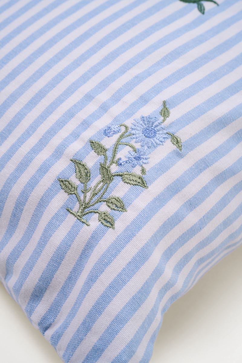 Dekoratiivpadja kate mitmevärviline - 2