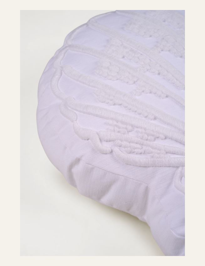 Dekoratiivpadi valge - 2