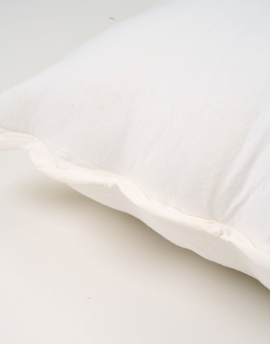 Dekoratiivpadi valge - 2