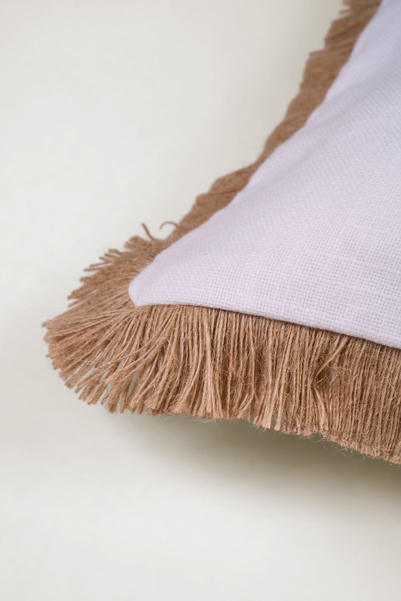 Dekoratiivpadja kate valge - 2