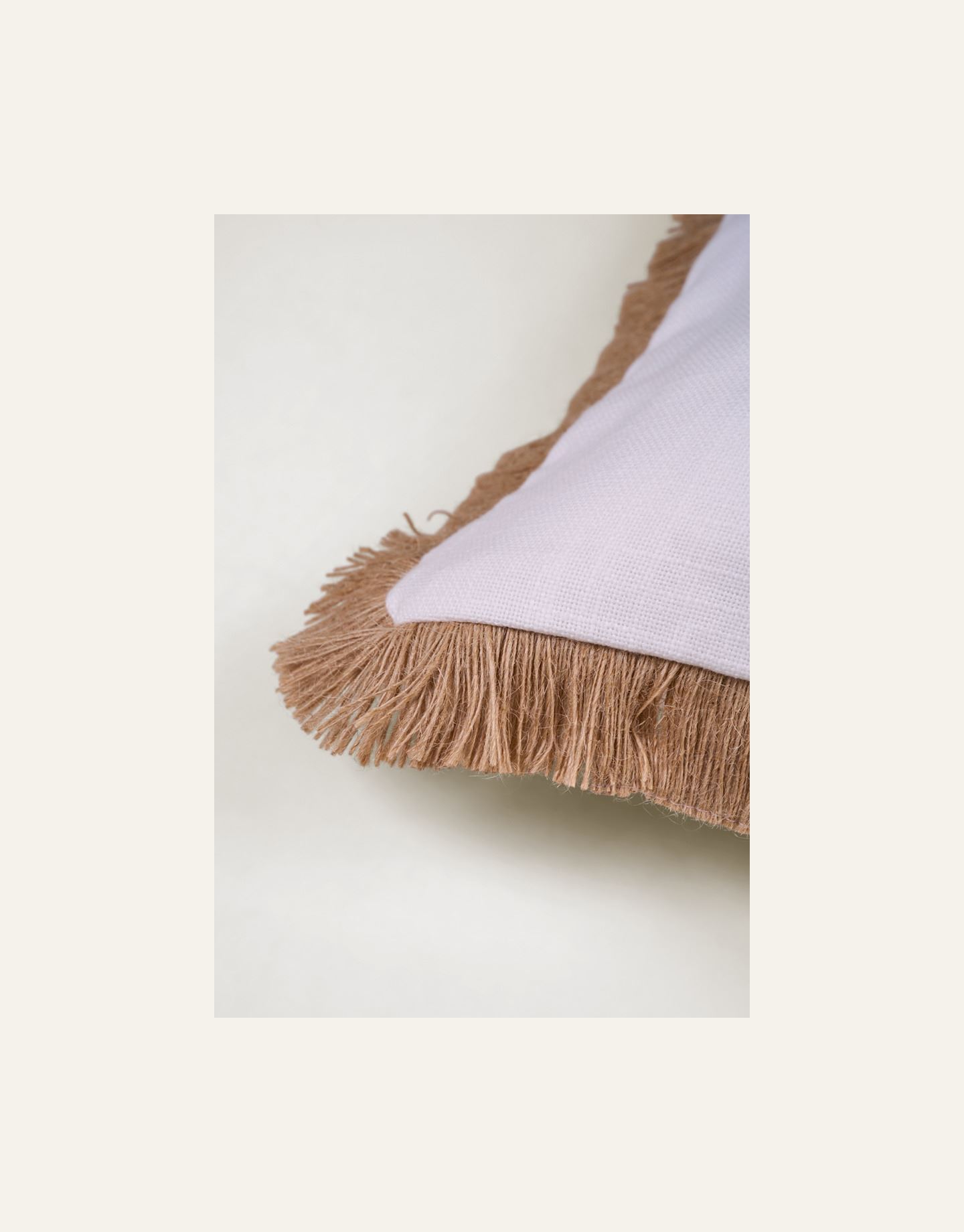 Dekoratiivpadja kate valge - 2