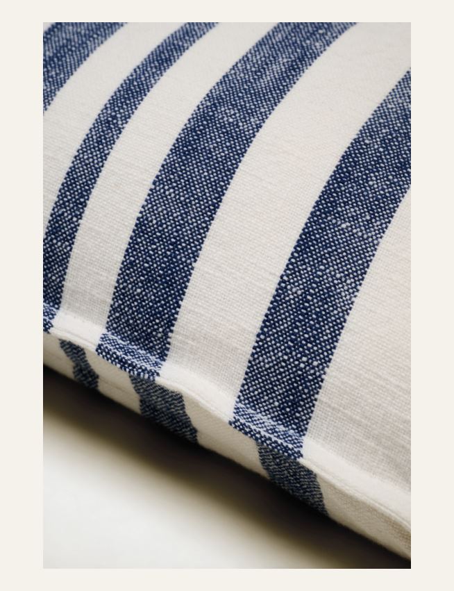 Dekoratiivpadi tumesinine - 2