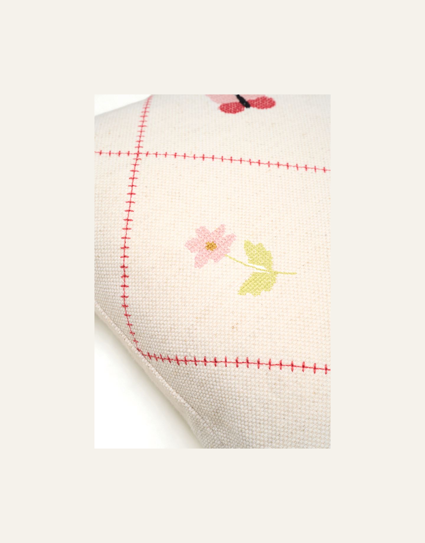 Dekoratiivpadja kate mitmevärviline - 2