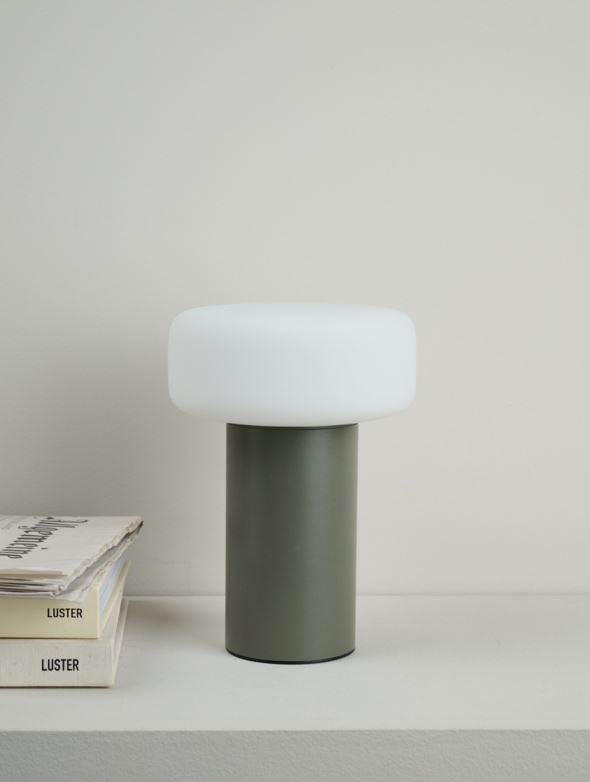 Patareitoitel valgusti keskmiselt roheline - 2