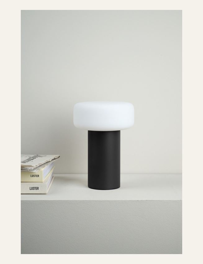 Patareitoitel valgusti must - 2