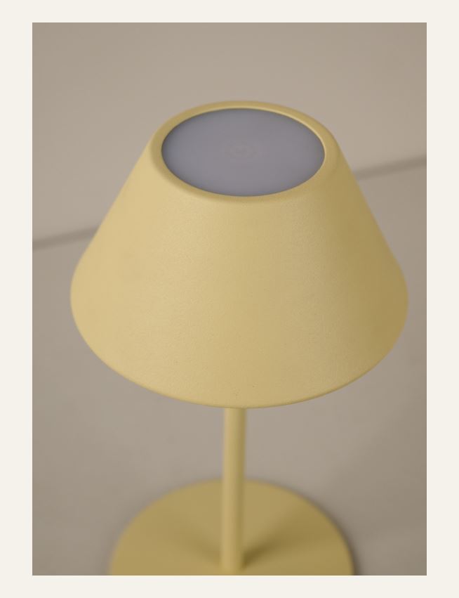 Patareitoitel valgusti hele kollane - 4