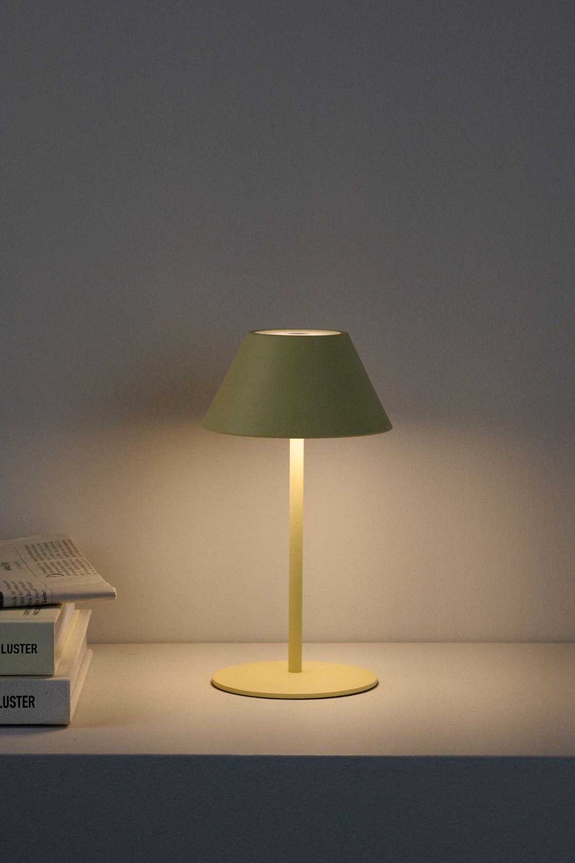 Patareitoitel valgusti hele kollane - 3