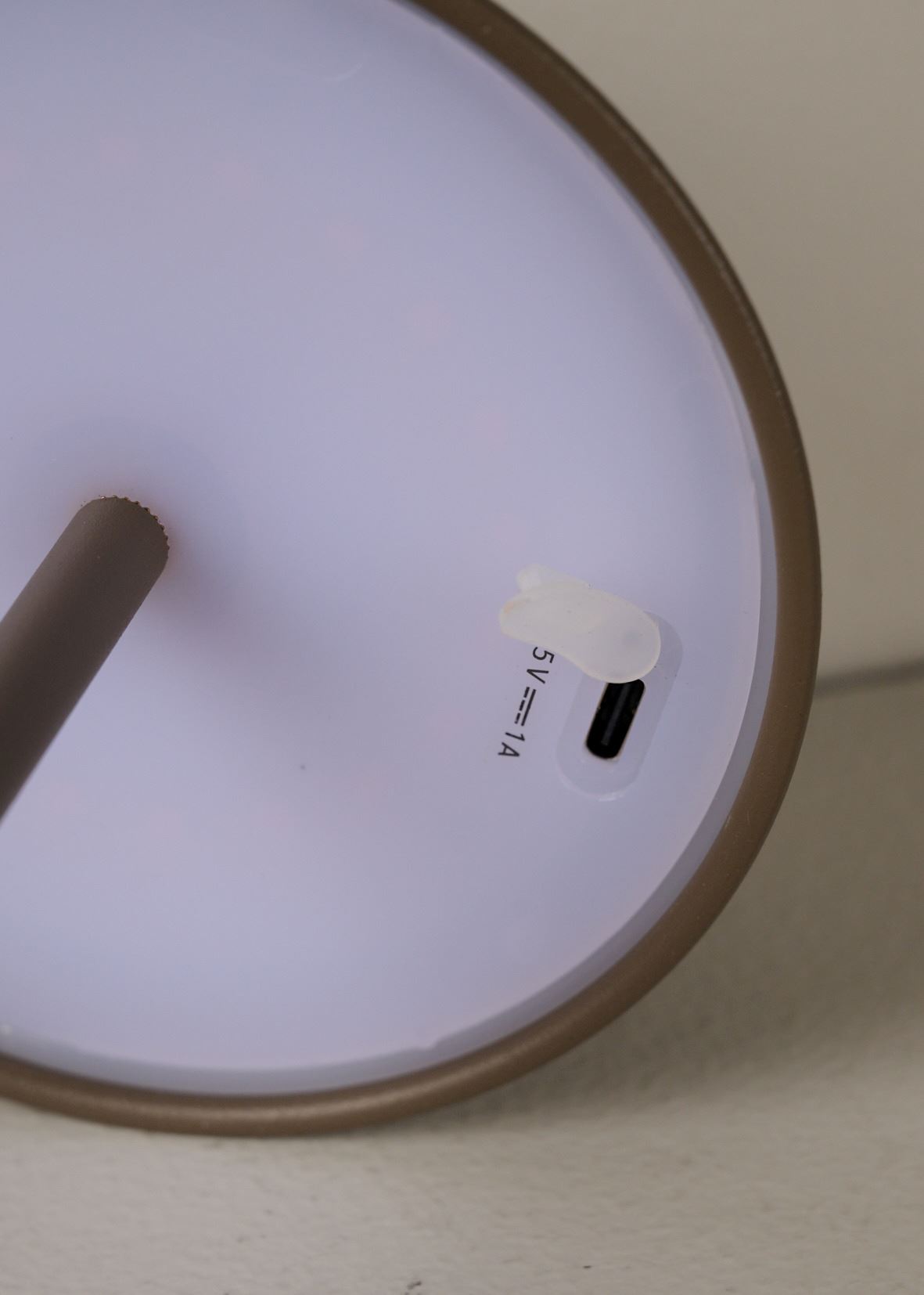 Patareitoitel valgusti pruun - 4