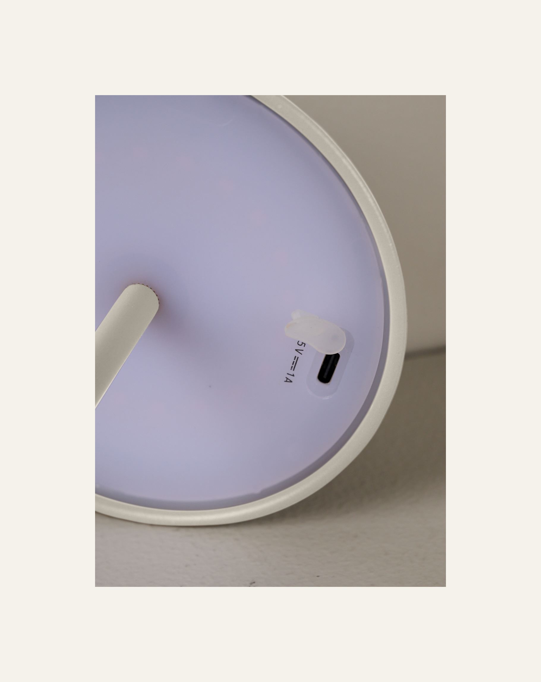 Patareitoitel valgusti hele beige - 5