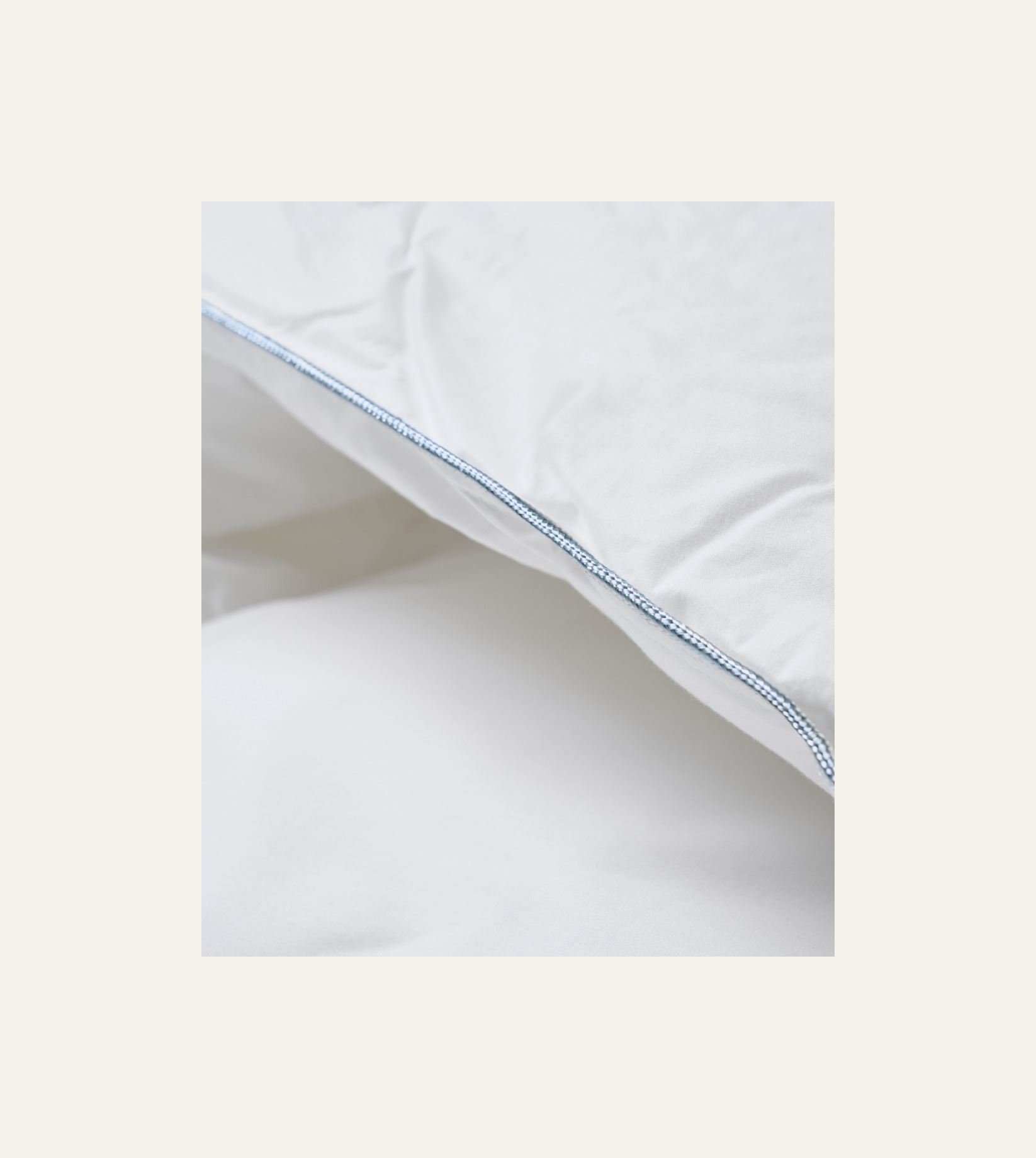 Keskmise soojusega sünteetiline tekk valge - 2