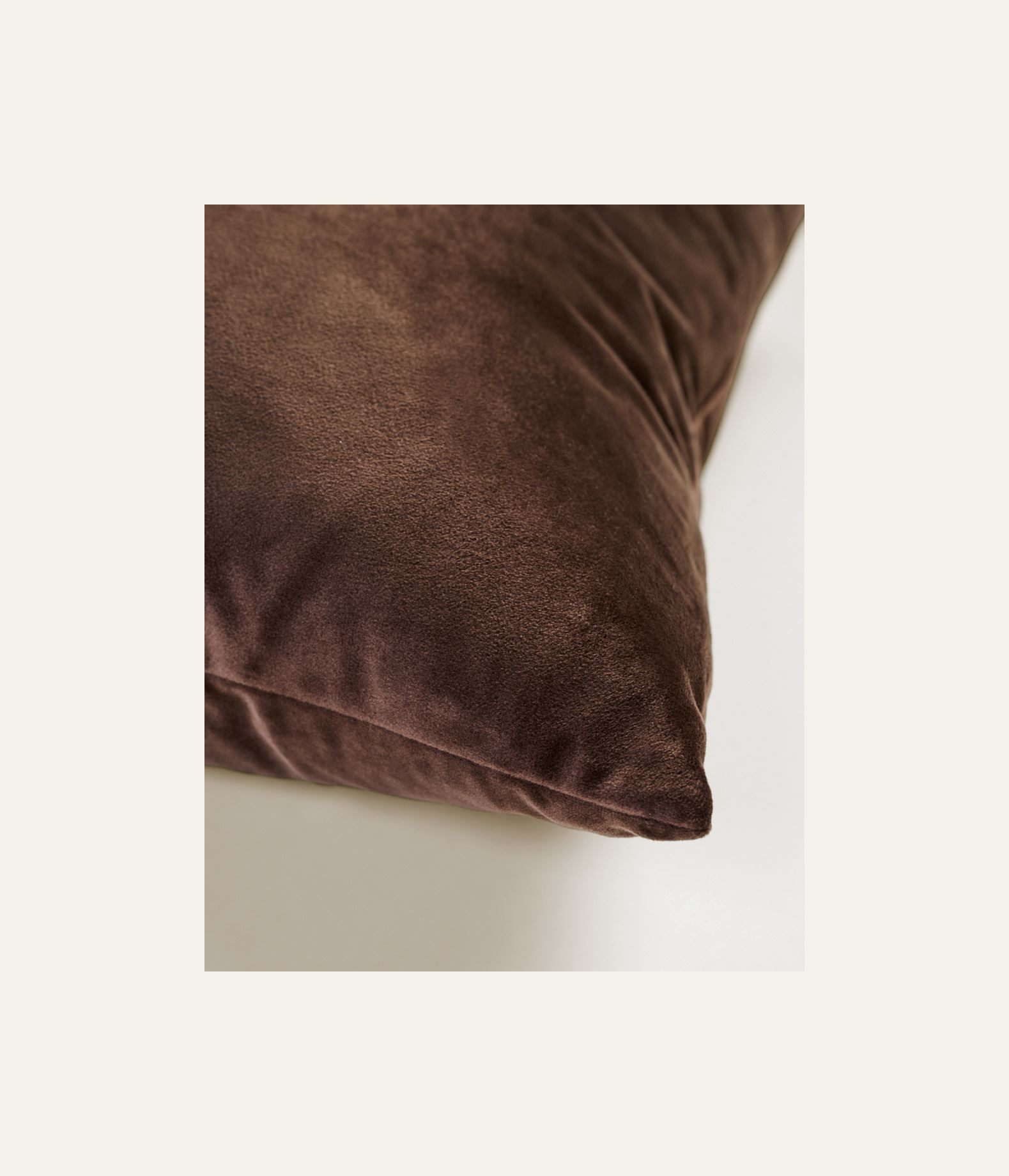 Dekoratiivpadja kate pähkel - 2