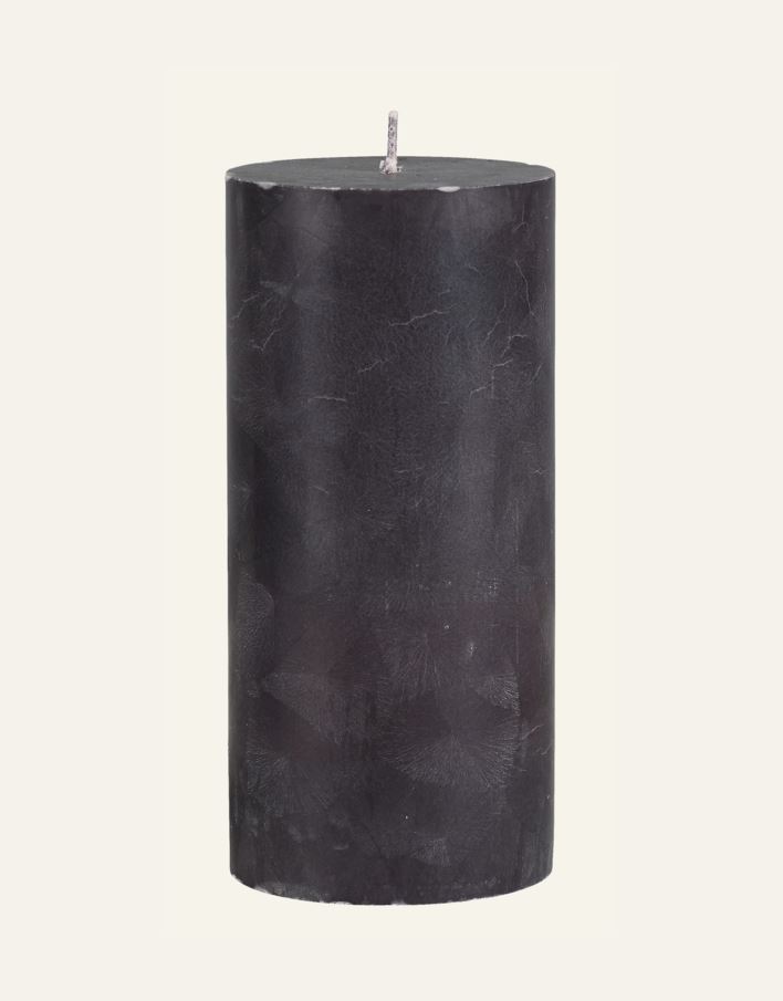 Lauaküünal tumehall - 2