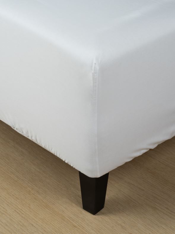 Voodilina kummiga valge - 3