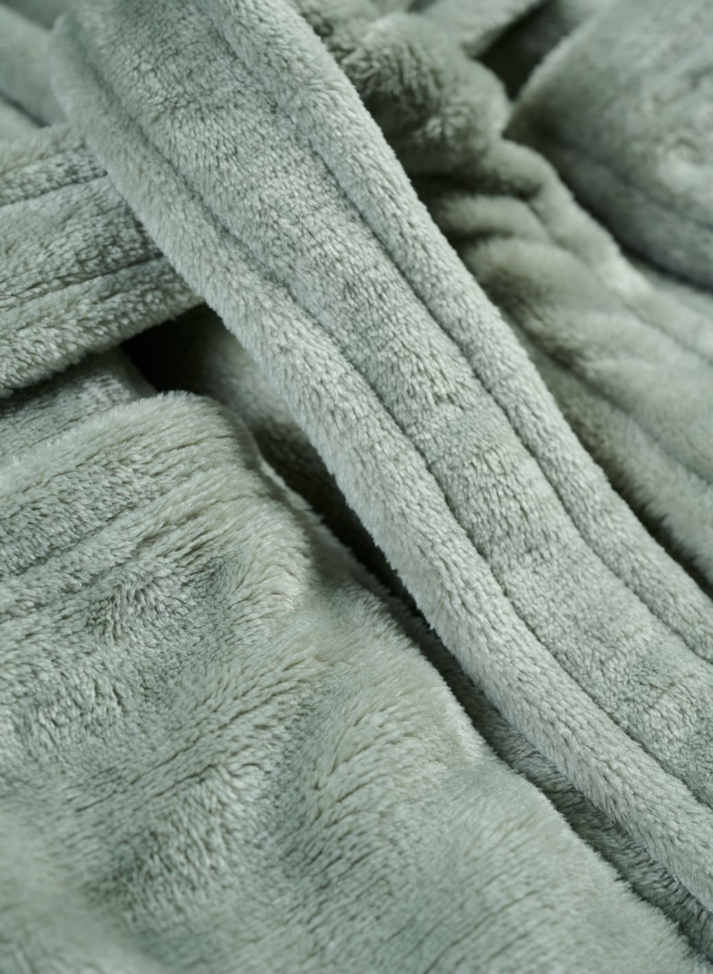 Hommikumantel heleroheline - 2