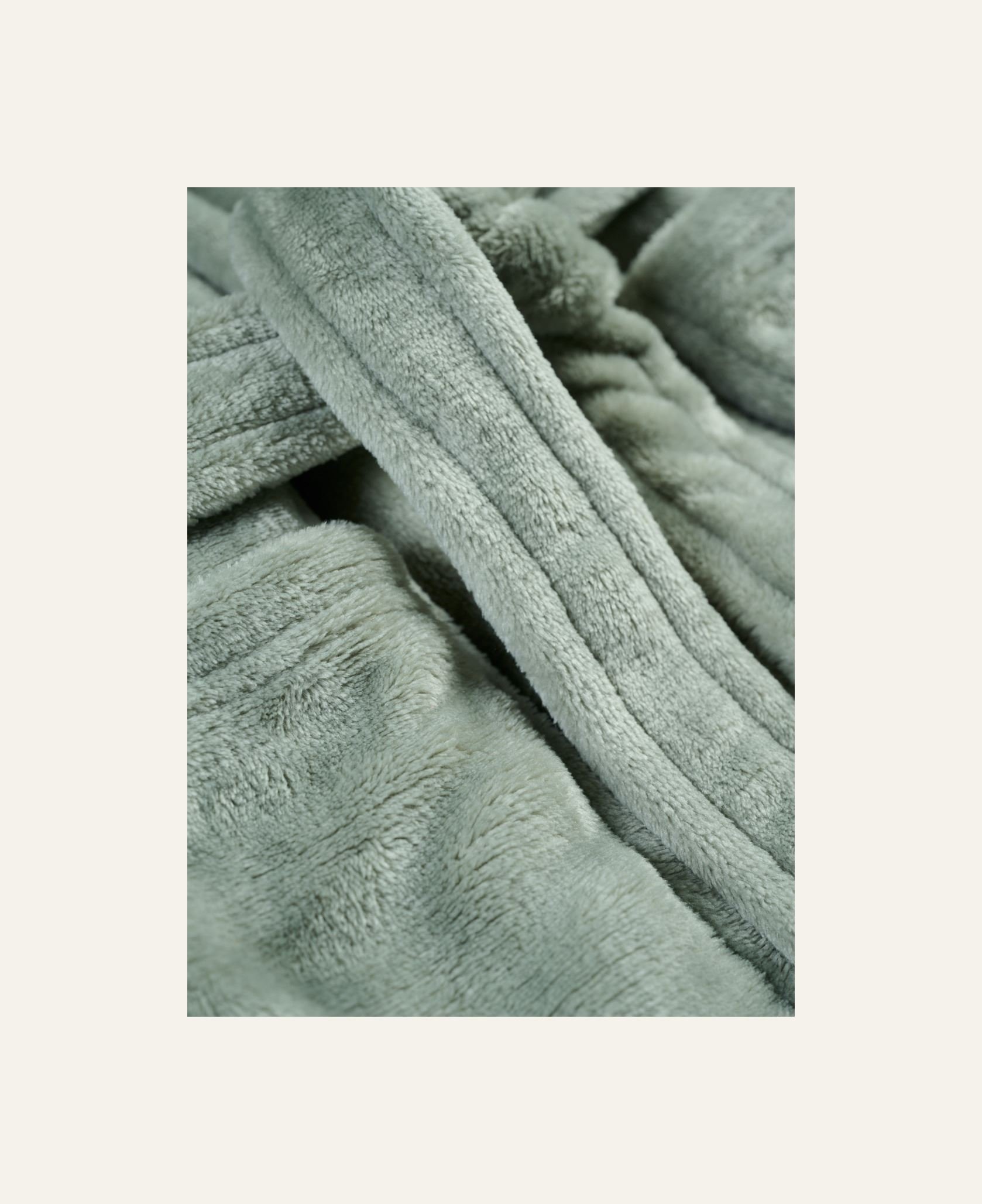 Hommikumantel heleroheline - 2