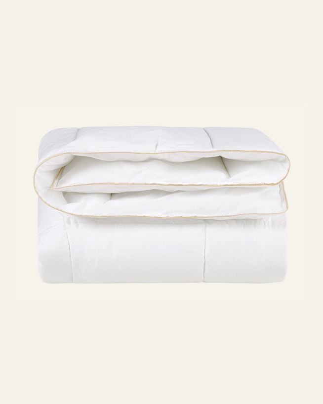 Keskmise soojusega sünteetiline tekk valge - 150x210 cm valge - 1