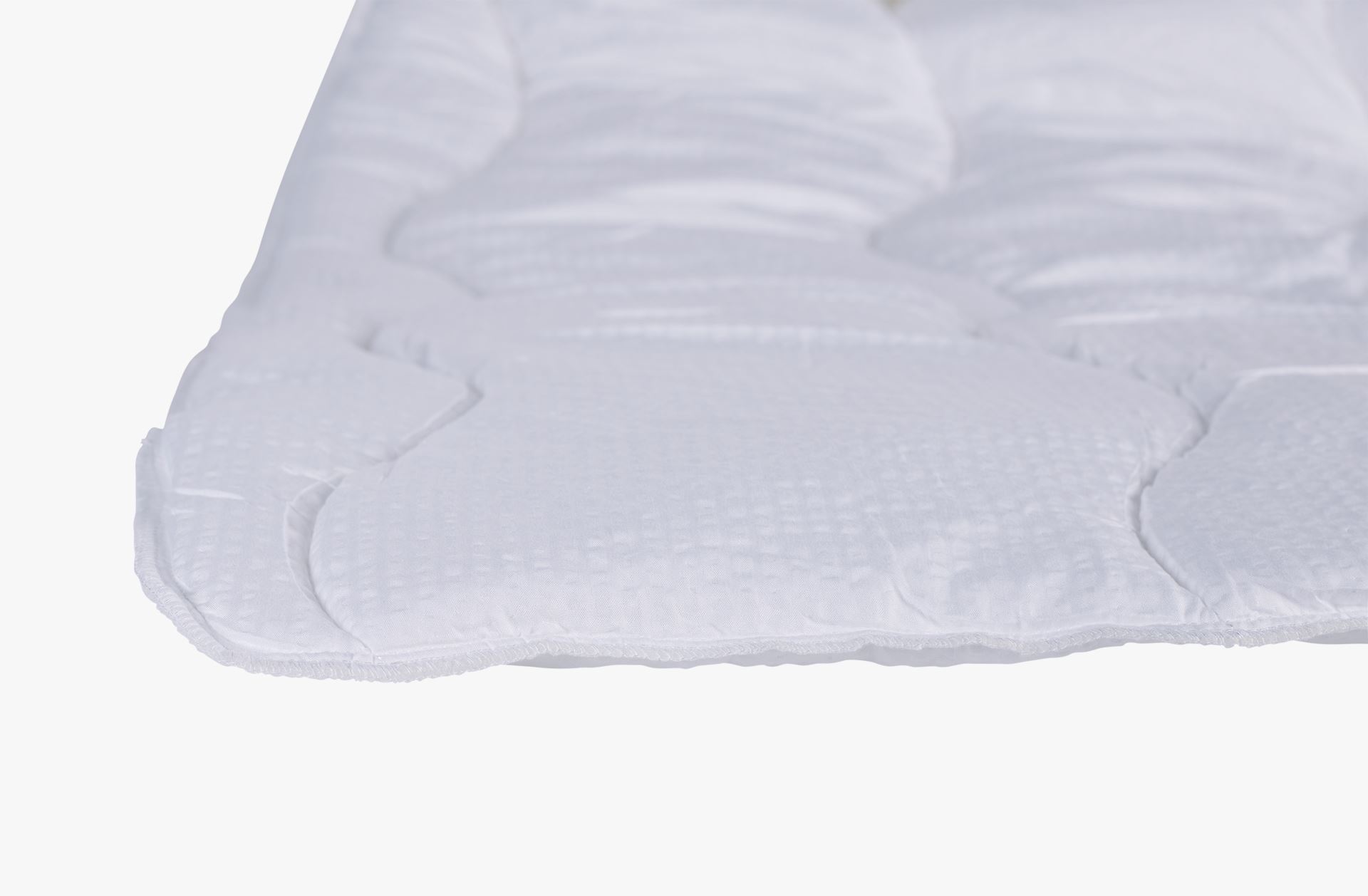 Keskmise soojusega sünteetiline tekk valge - 2