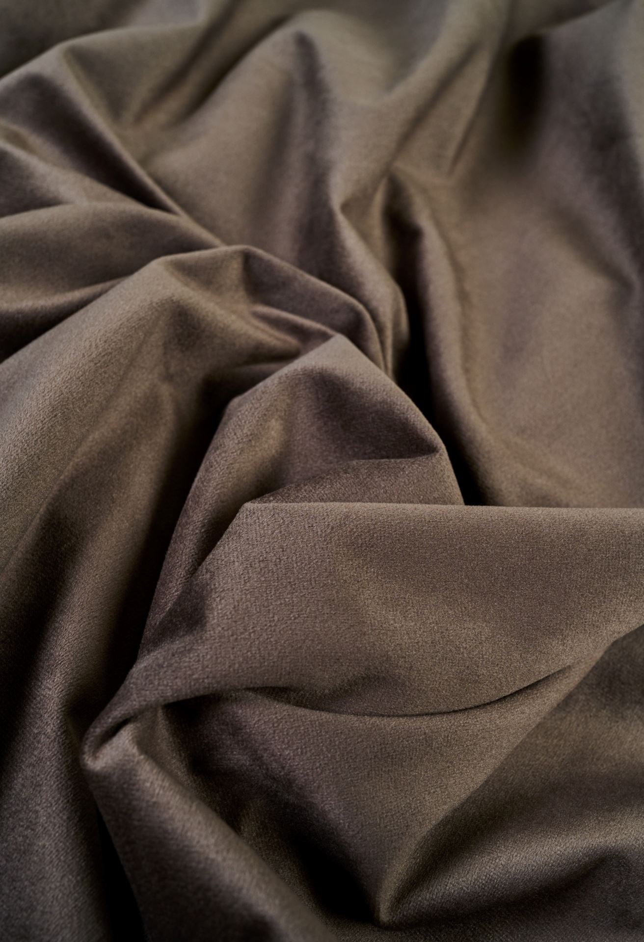 Pimendav kardin tumepruun - 2