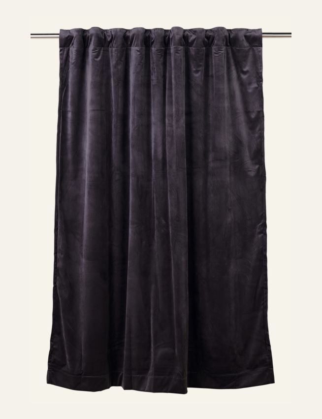 Pimendav kardin hall - 2