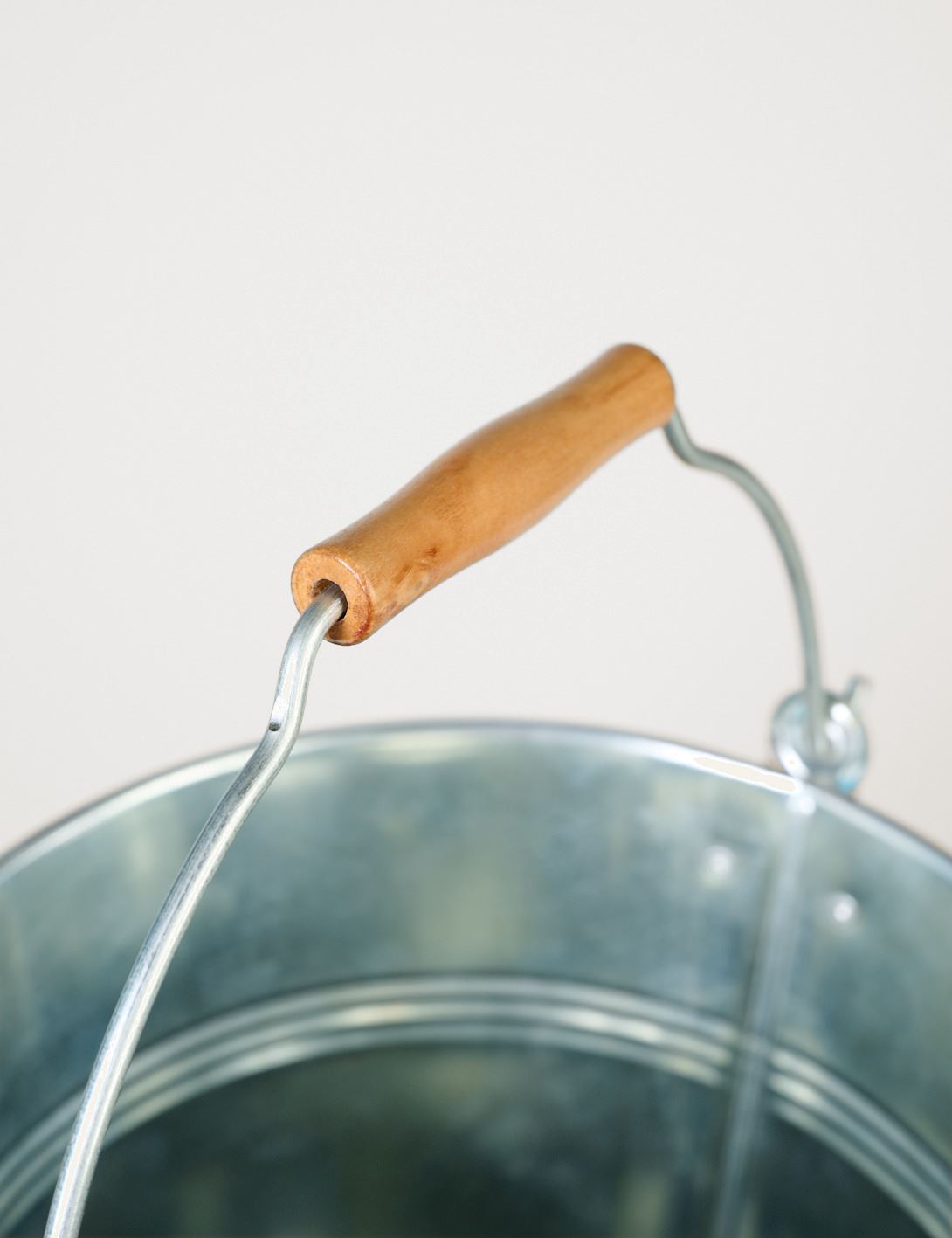 Ämber hõbedane - 4