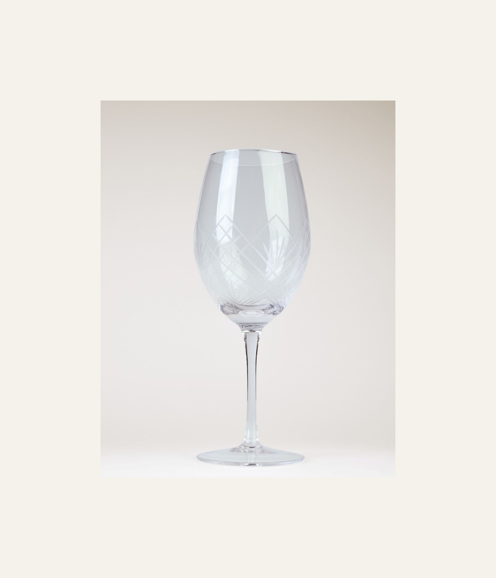 Punase veini klaas läbipaistev - 3