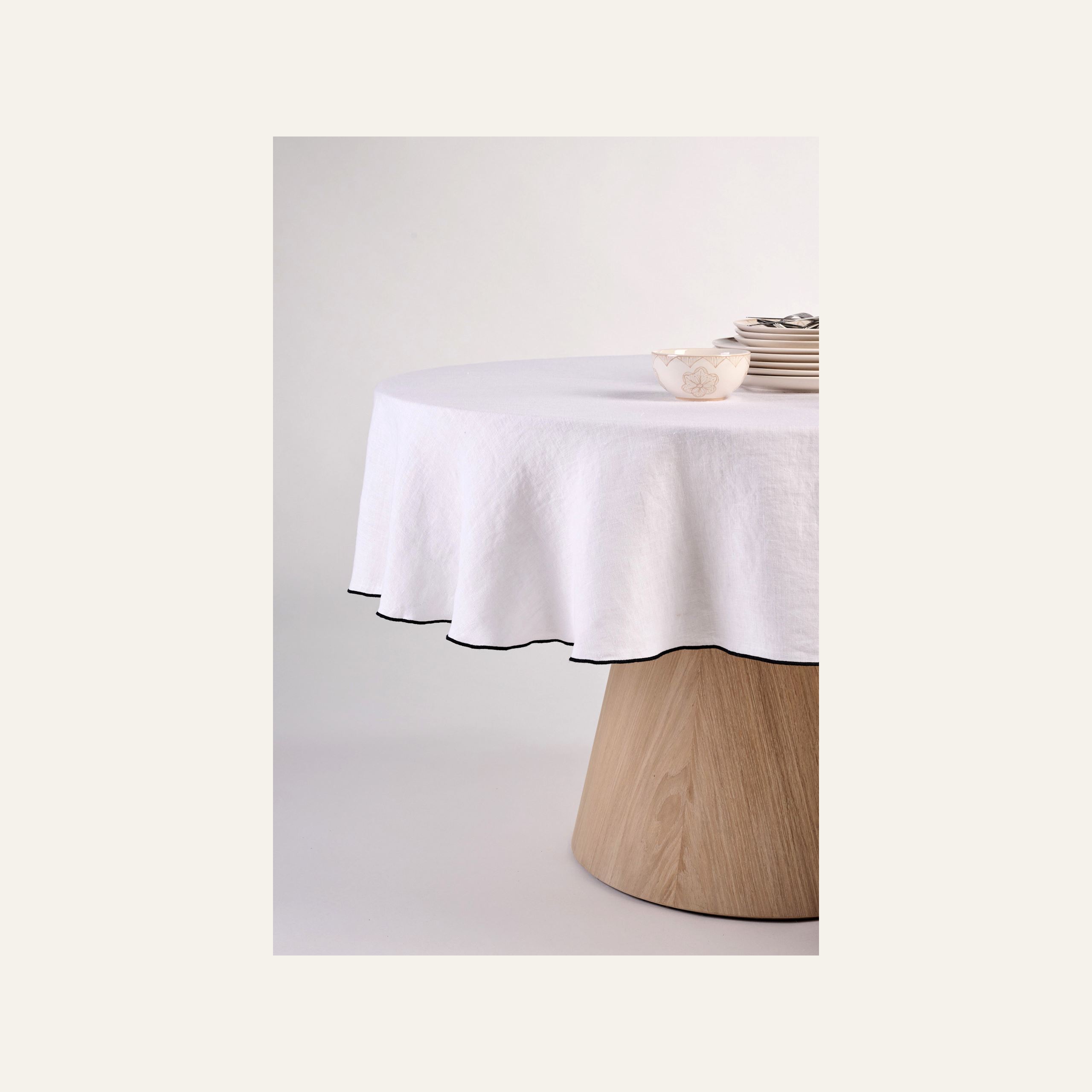 Ümmargune linane laudlina valge - 4