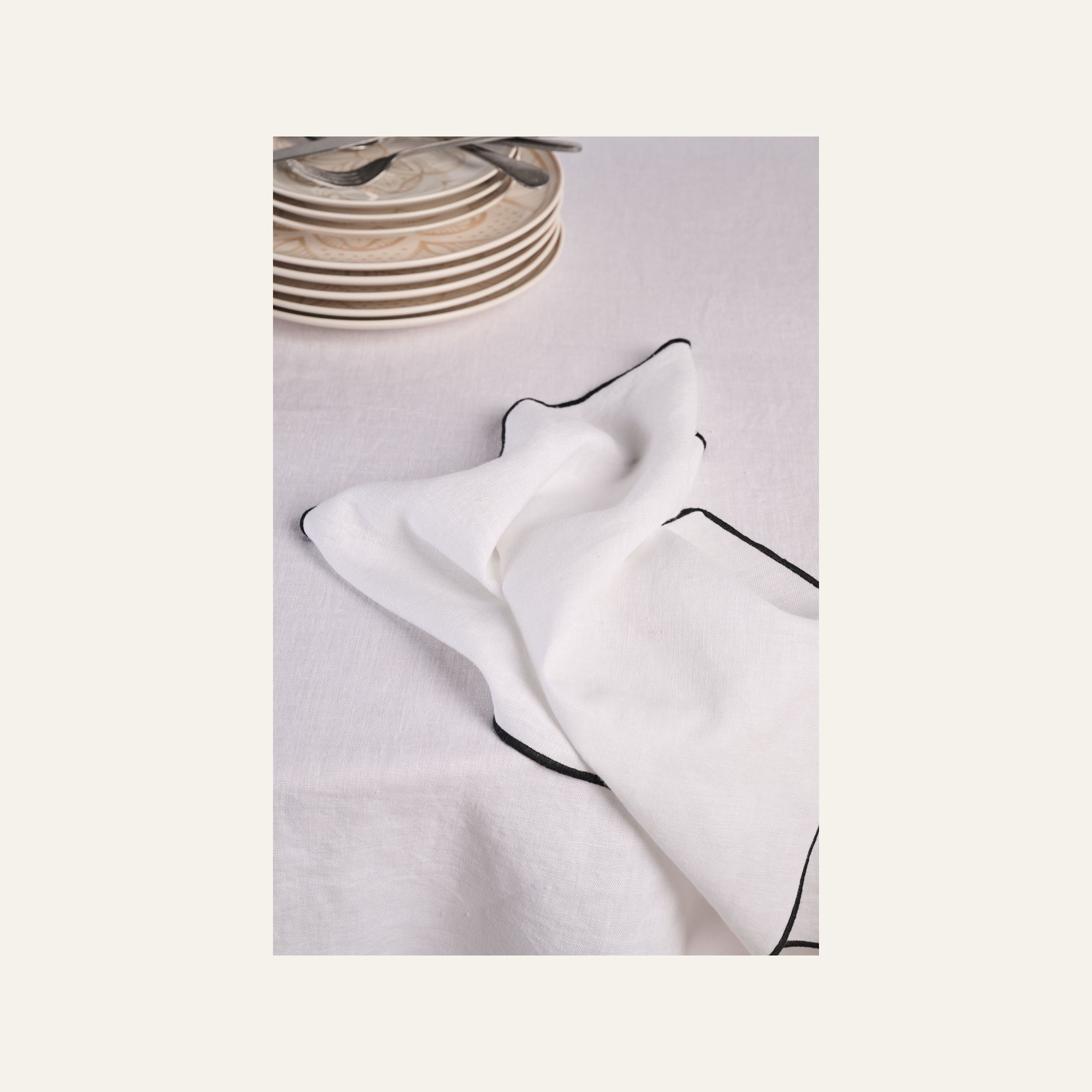 Ümmargune linane laudlina valge - 5