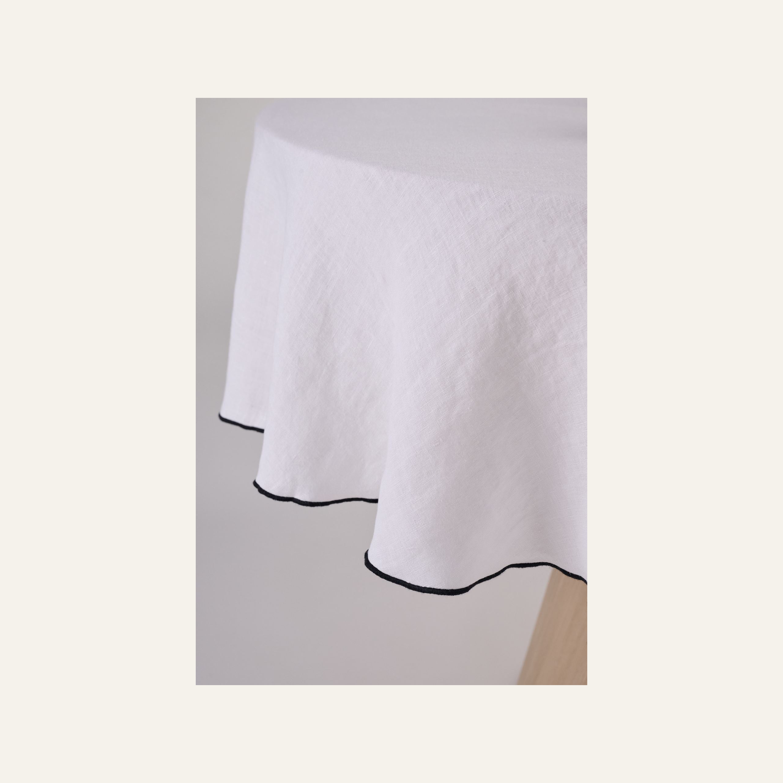 Ümmargune linane laudlina valge - 3