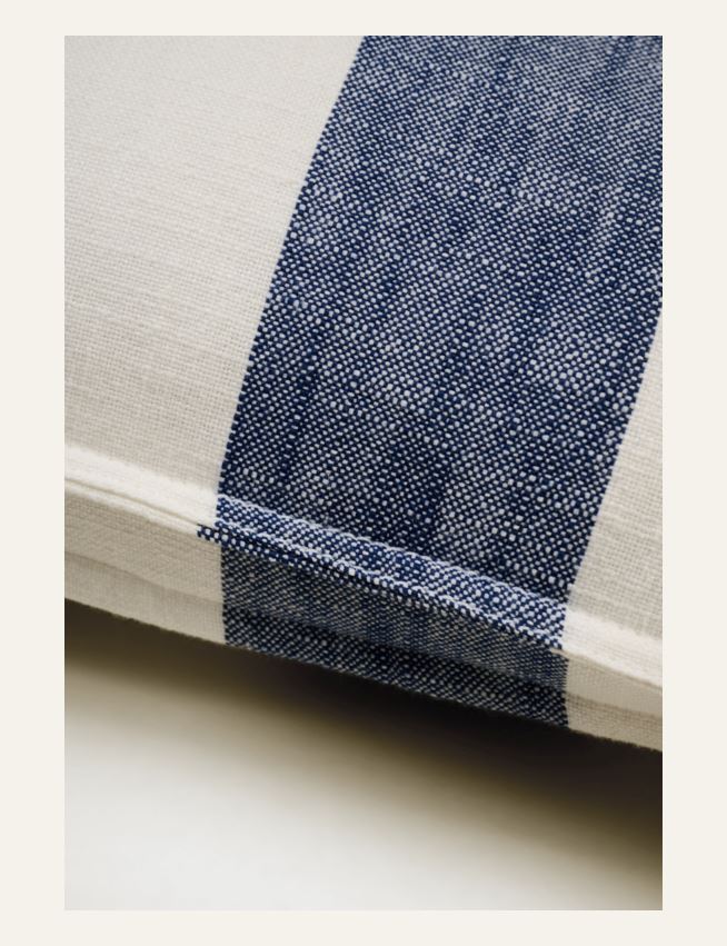 Dekoratiivpadi tumesinine - 2