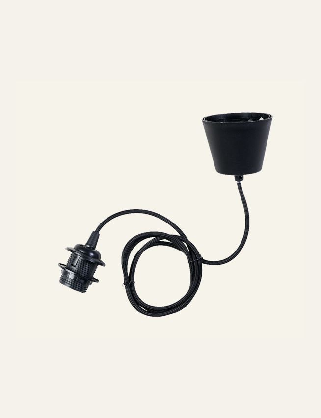 Juhtmekomplekt must - 2