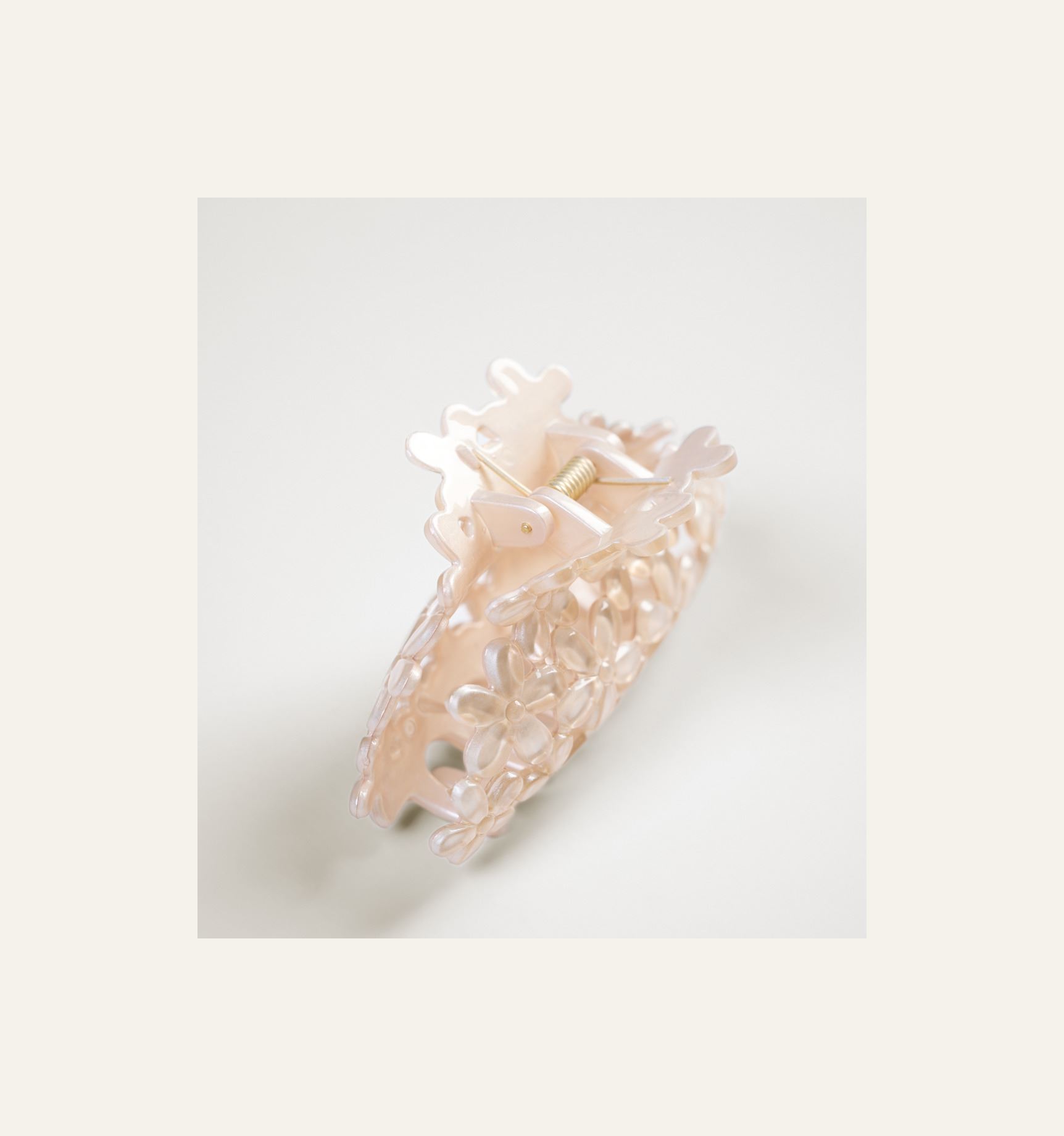 Juukseklamber beež - 2