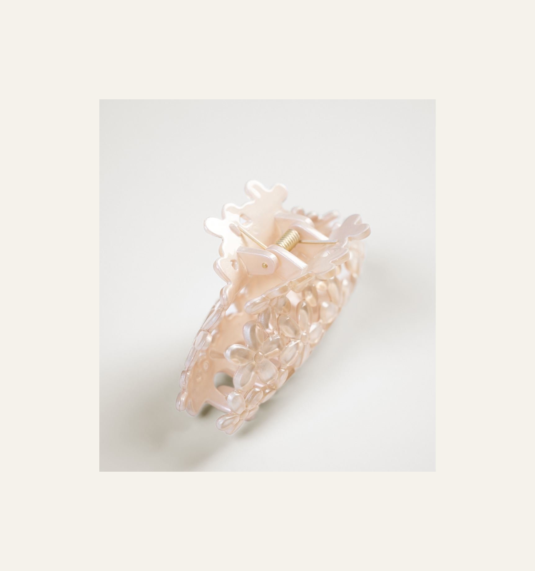 Juukseklamber beež - 2