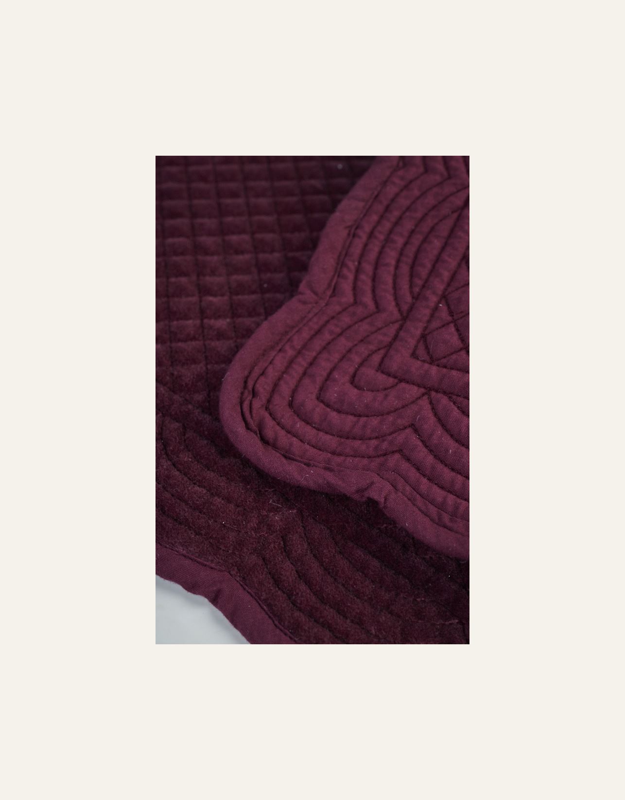 Lauamatt tumepunane - 2