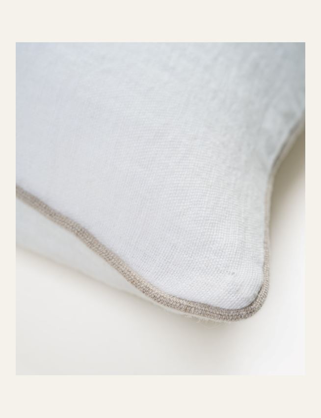 Dekoratiivpadja kate valge - 3