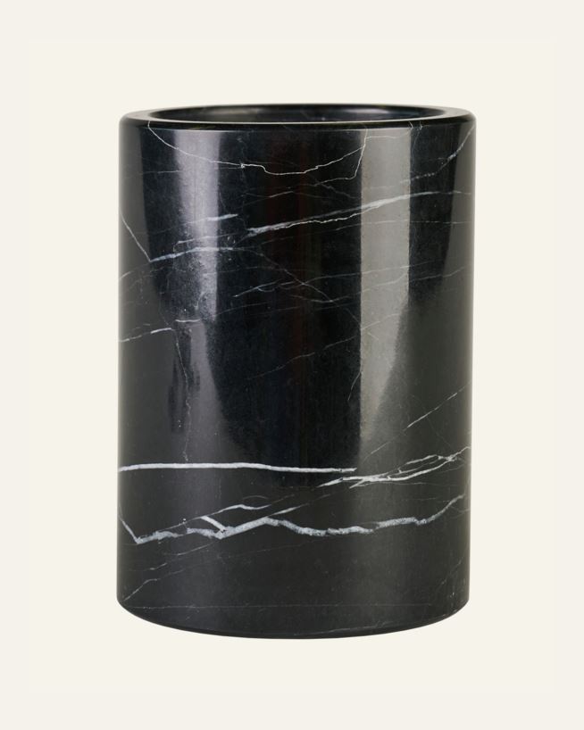 Hambaharjahoidja must - 7,5x7,5x10,4 cm must - 1