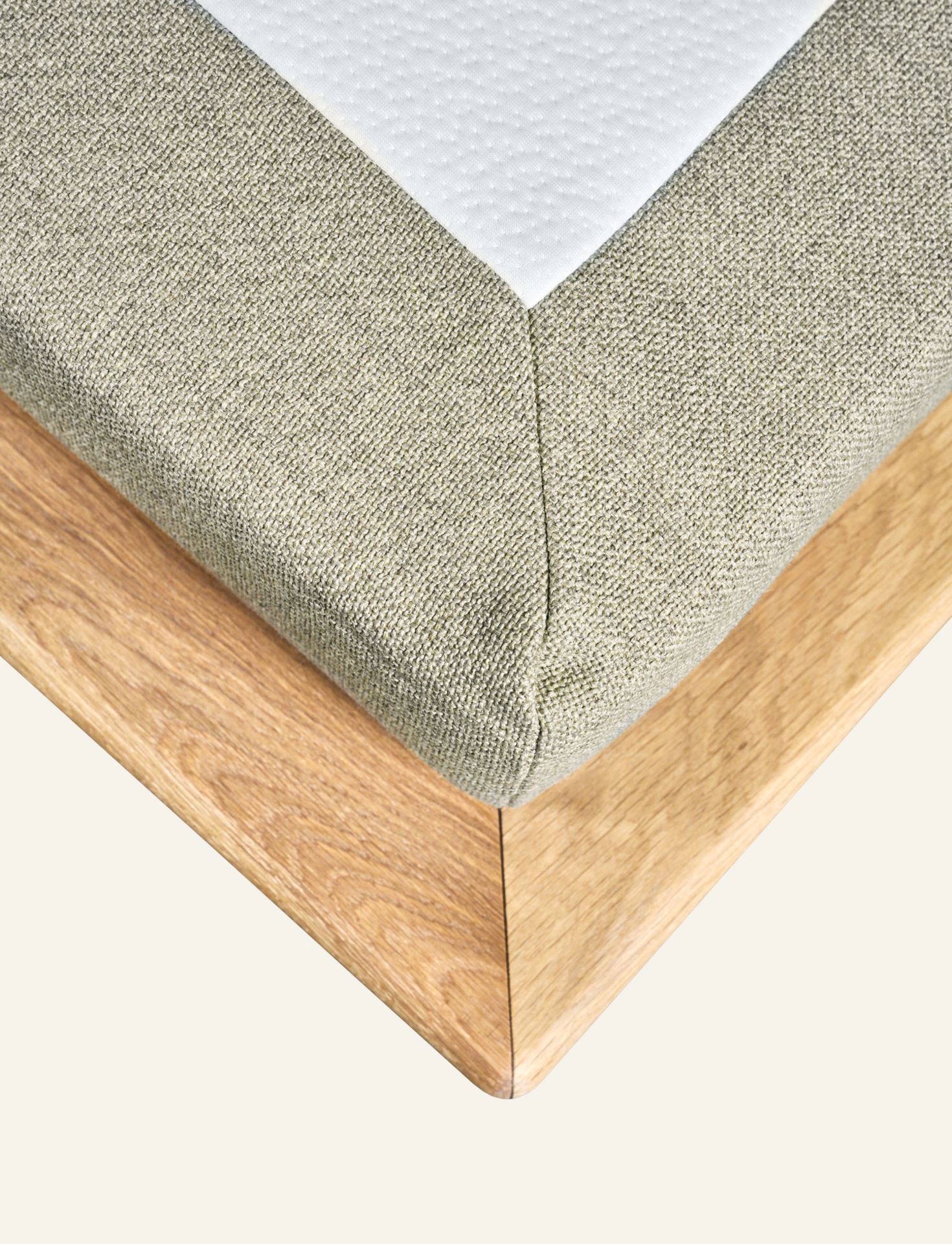 Voodi naturaalse õliga töödeldud tamm - 3