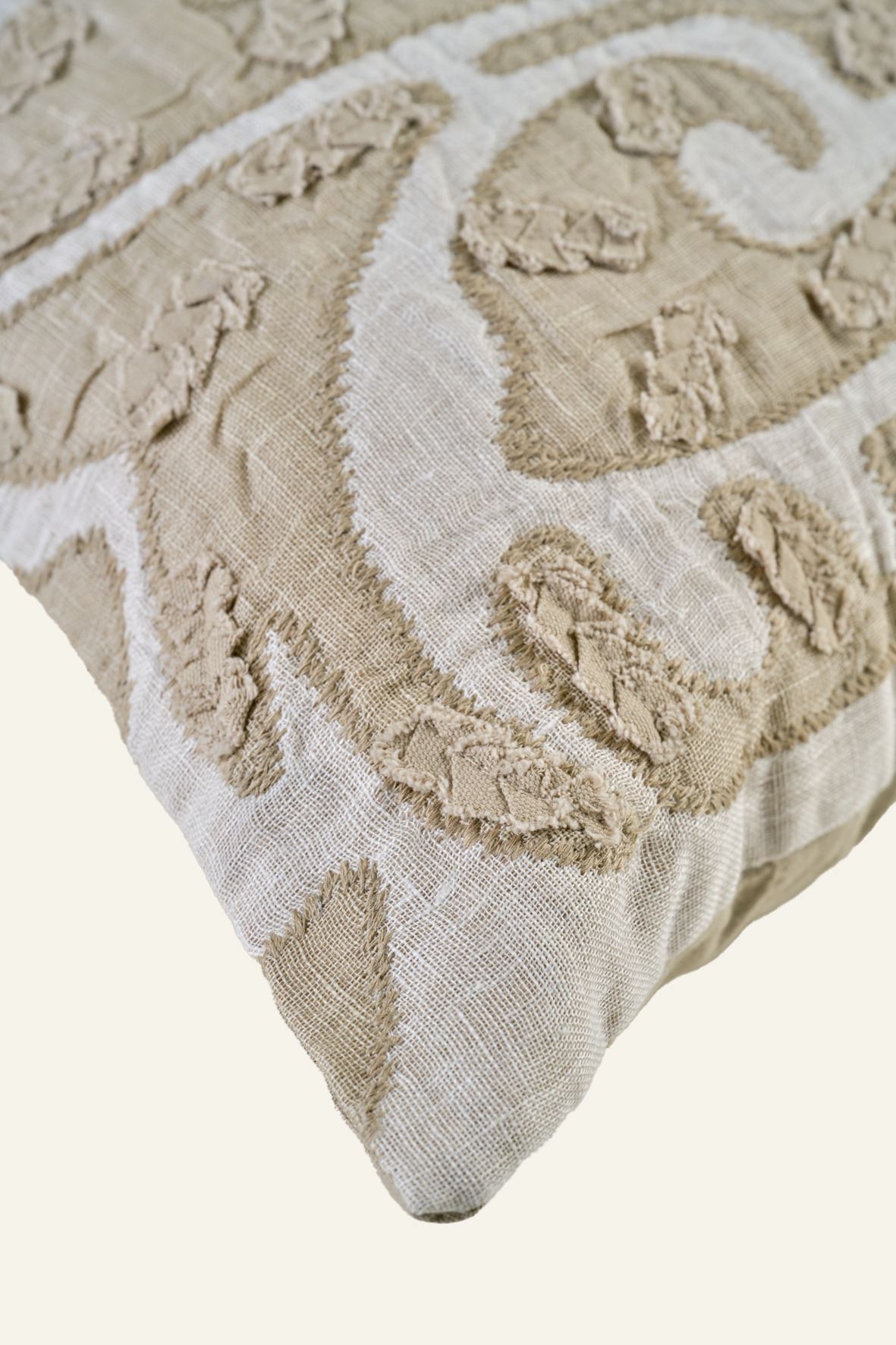 Dekoratiivpadja kate naturaalne toon - 2