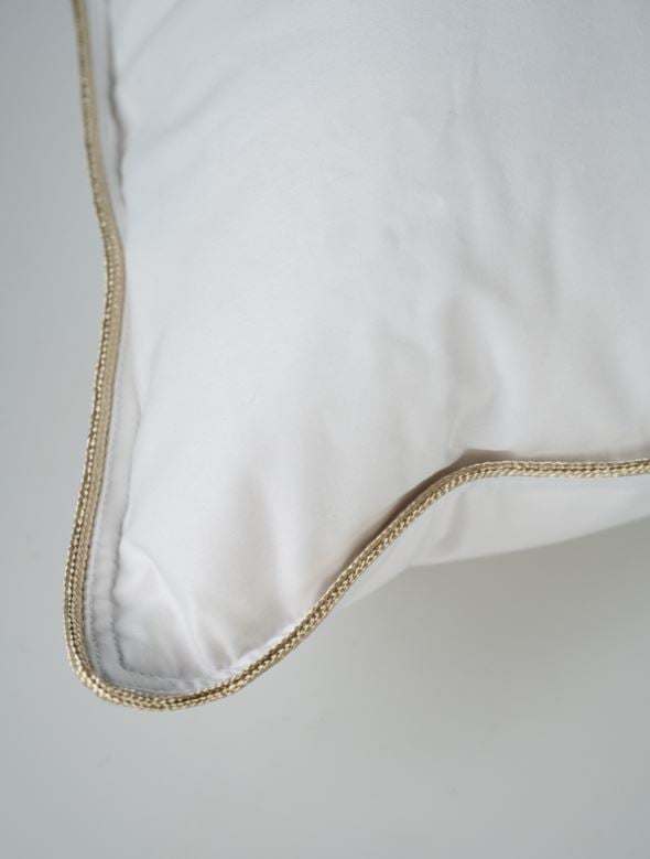 Keskmise kõrgusega udusulepadi valge - 3