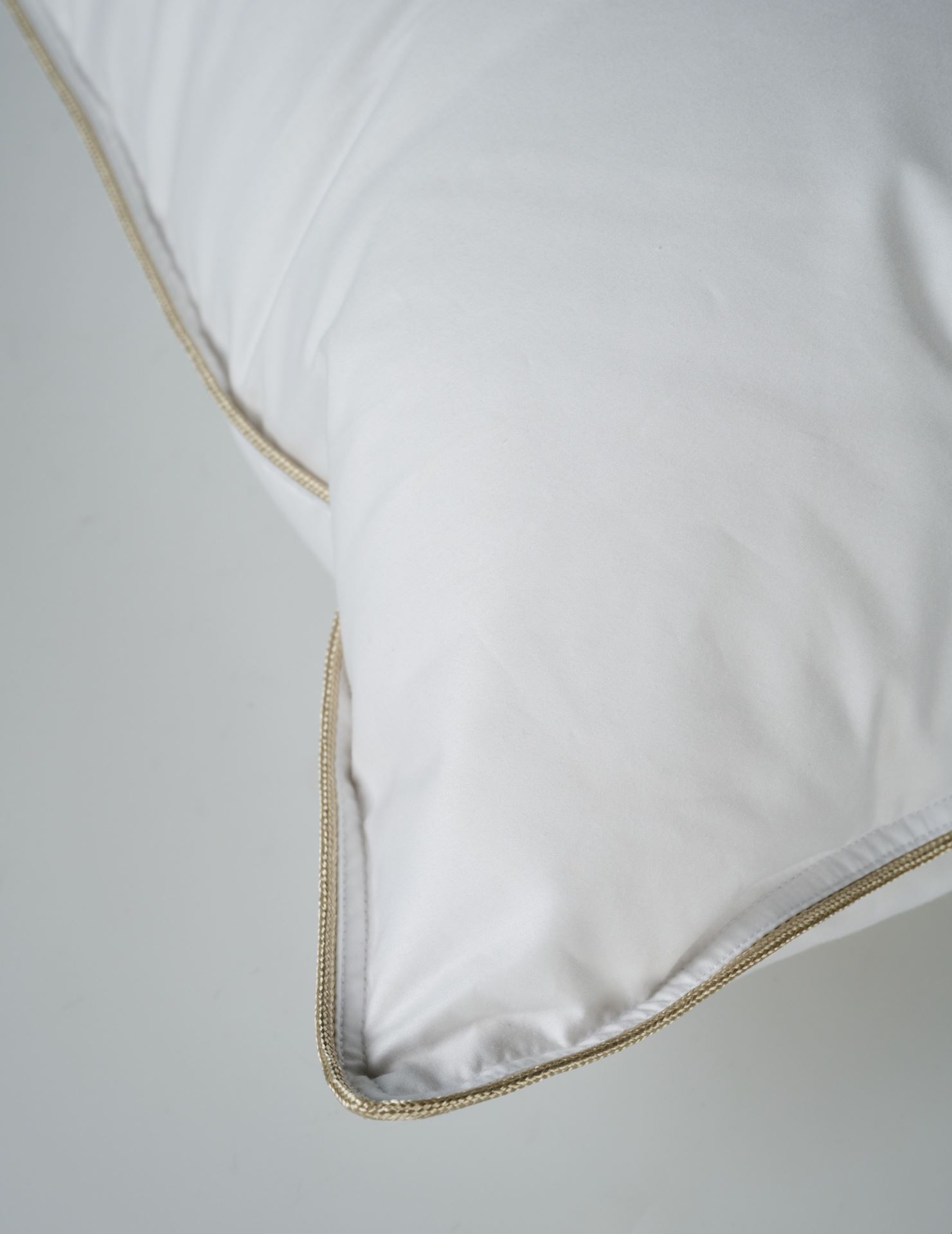 Kõrge udusulepadi valge - 4