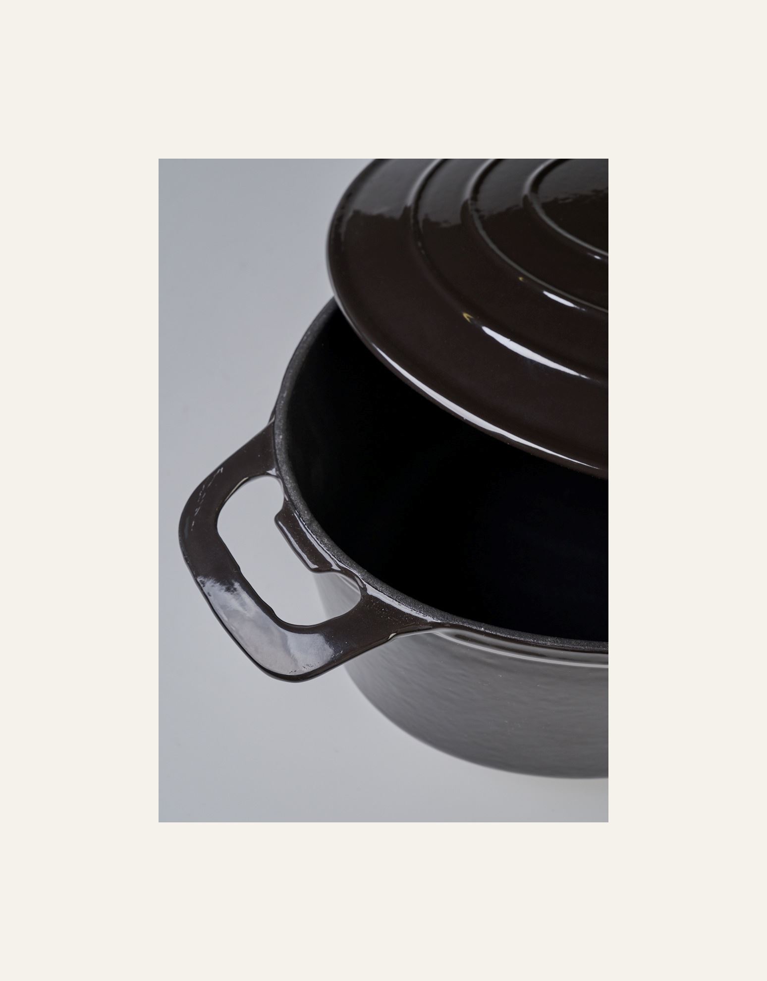 Malmist pott ovaalne must - 2