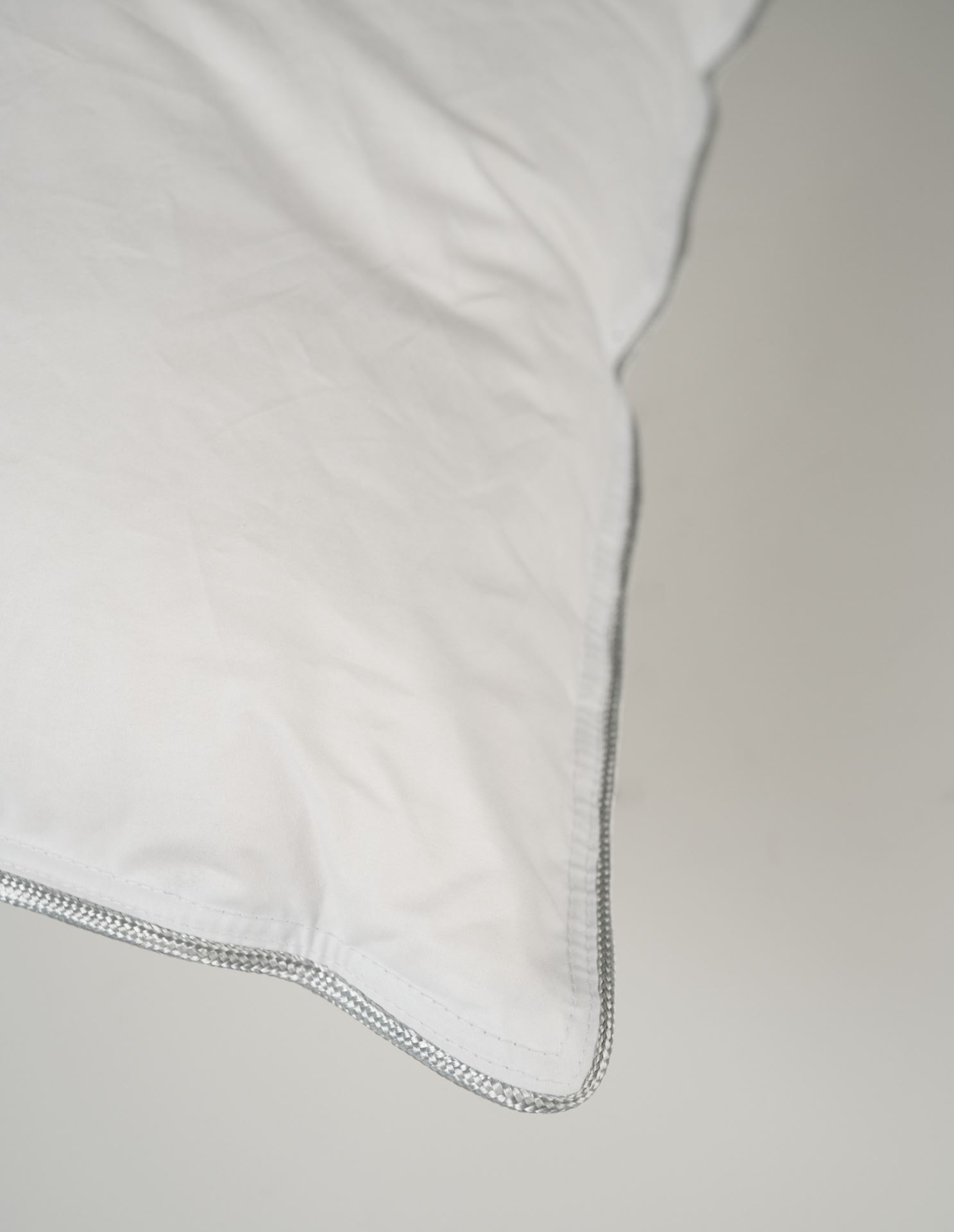 Madal udusulepadi valge - 2