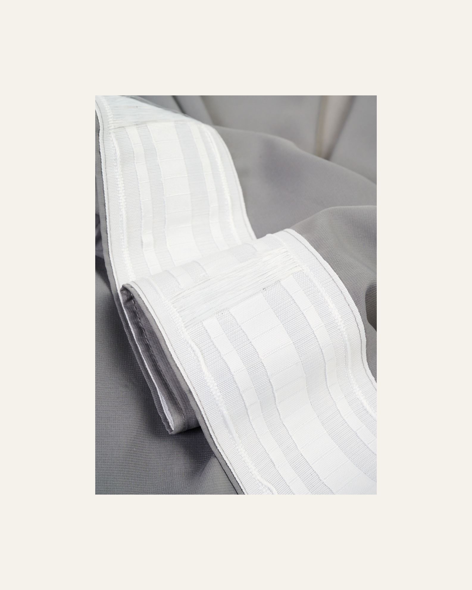 Eriti lai kardin tumehall - 4